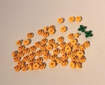Lego groot lot bloemen geel part 98262  beschikbaar voor biedingen