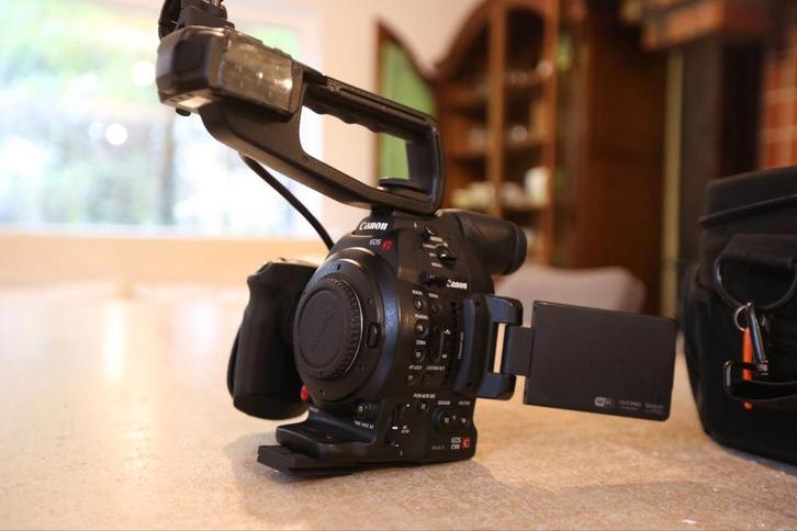 Canon C100 Mark II, Audio, Tv en Foto, Videocamera's Digitaal, Zo goed als nieuw, Camera, Canon, Full HD, Ophalen