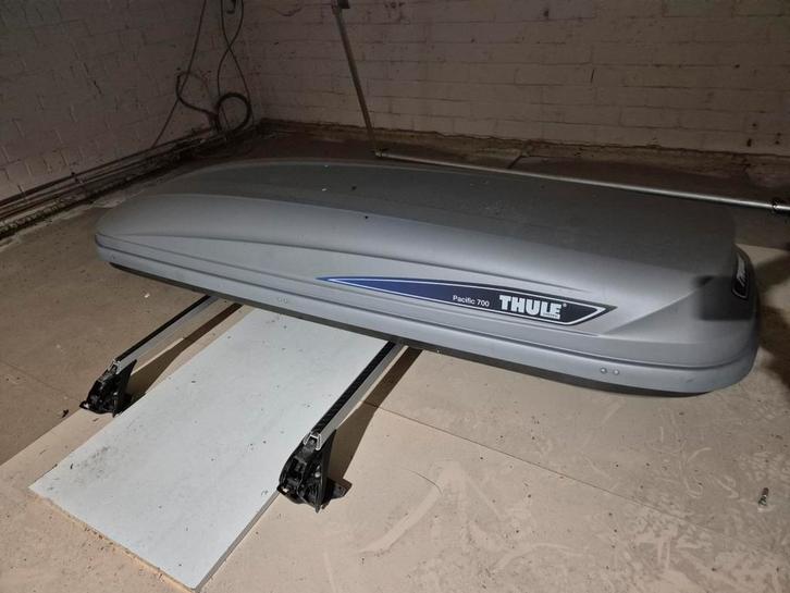 Dubbel dakkoffer + universeke dakdragers merk Thule, Autos : Divers, Coffres de toit, Comme neuf, Enlèvement