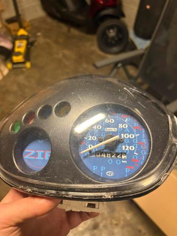 Zip sp 120 teller 4800km!!! beschikbaar voor biedingen
