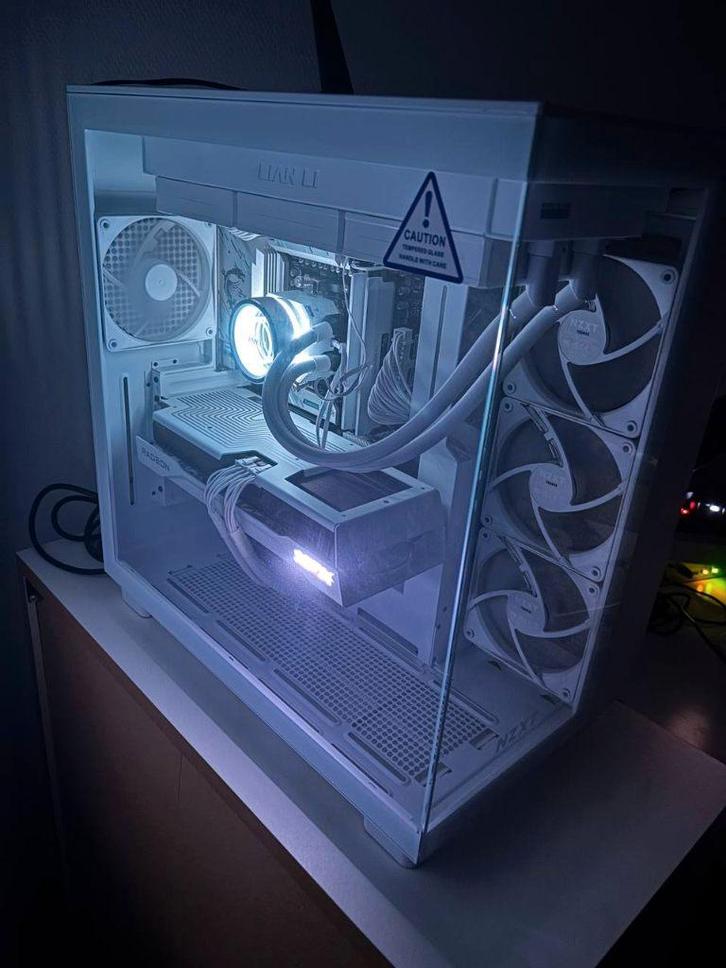 PC Ryzen 7 9800x3d, RX 9070 XT, 32GB DDR5 + free monitor, Informatique & Logiciels, Ordinateurs de bureau, Comme neuf, 4 Ghz ou plus