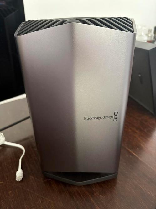 Boîtier eGPU Blackmagic avec Radeon Pro 580, Computers en Software, Overige Computers en Software, Zo goed als nieuw, Ophalen