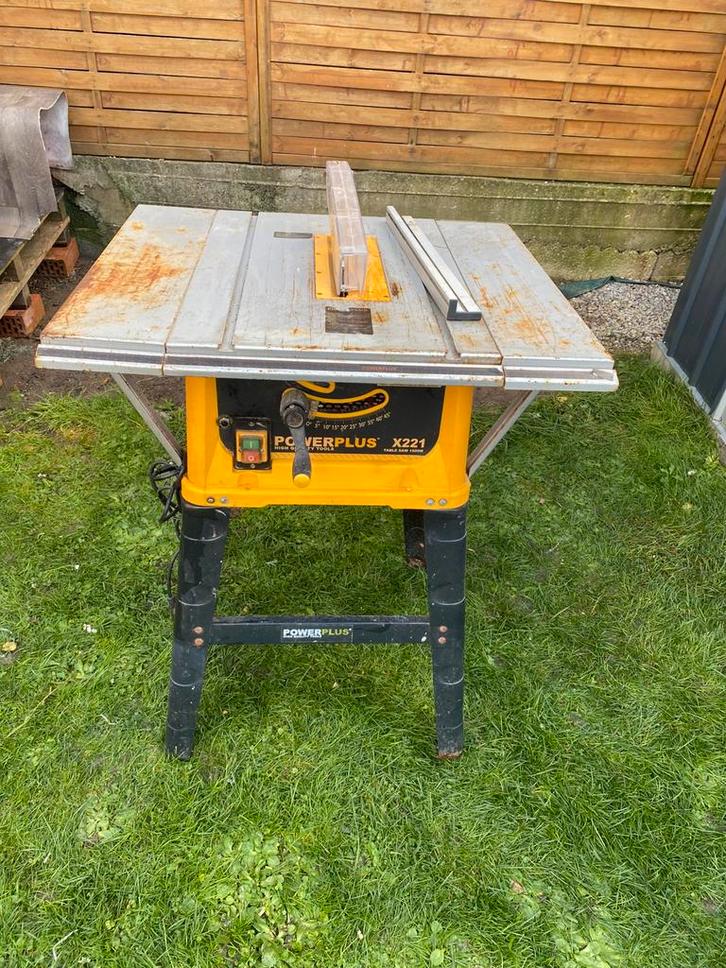 Scies marque powerplus, Doe-het-zelf en Bouw, Gereedschap | Zaagmachines, Gebruikt, Overige typen, Ophalen