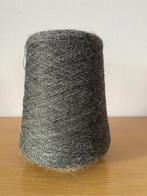 1 bobijn donkergrijs wol, Ophalen, Zo goed als nieuw, Breien, Wol of Garen