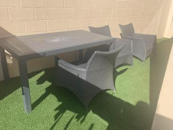 Tuintafel antraciet beschikbaar voor biedingen