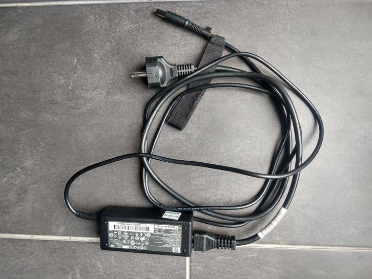 Voedingskabel HP Laptop Smart AC Adapter 65W, Computers en Software, Laptop-opladers, Zo goed als nieuw, Ophalen of Verzenden
