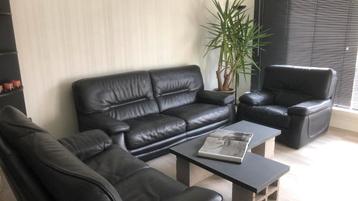 Nieuw zwart lederen salon 3 - 2 -1 zit beschikbaar voor biedingen