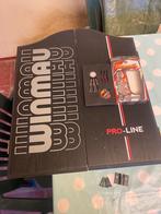 Winmau dartskast met florian hempel pijlen, Sport en Fitness, Darts, Ophalen, Zo goed als nieuw, Dartbord