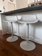 Set van 2 Witte Barkrukken (Verstelbaar 60-80 cm, Ophalen, Zo goed als nieuw, In hoogte verstelbaar