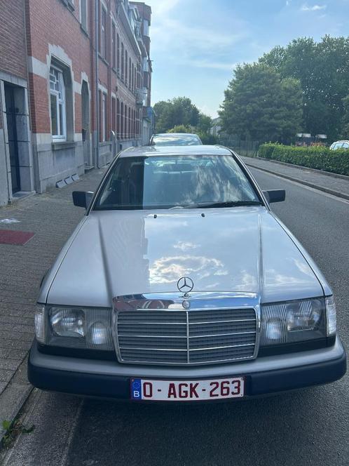 oldtimer Mercedes-Benz 300CE-W24 Coupé, Auto's, Mercedes-Benz, Particulier, 300-Serie, Elektrische buitenspiegels, Elektrische ramen