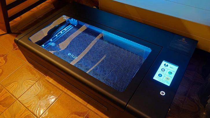 Flux Hexa desktop laser cutter / lasercutter, Hobby & Loisirs créatifs, Composants électroniques, Enlèvement