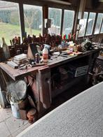 Oude houten werkbank, Ophalen