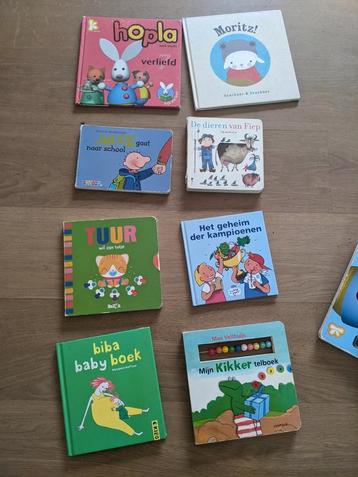 8 peuter boekjes beschikbaar voor biedingen