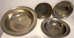 Set van 4 gestanste en gegraveerde tinnen borden, Antiek en Kunst, Antiek | Tin, Ophalen of Verzenden
