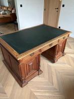 Engelse bureau, Ophalen, Bureau