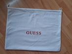 Beschermhoes - Guess, Handtassen en Accessoires, Tassen | Damestassen, Ophalen of Verzenden, Zo goed als nieuw, Wit, Handtas