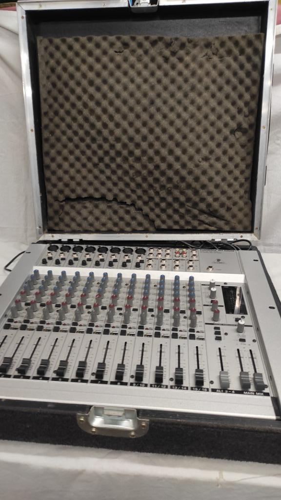 EURORACK MX2004A in houten Flightcase, Muziek en Instrumenten, Mengpanelen, Gebruikt, 10 tot 20 kanalen, Microfooningang, Ophalen