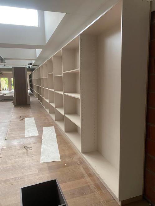23 meter wandkasten, Huis en Inrichting, Kasten | Boekenkasten, Gebruikt, 100 tot 150 cm, 200 cm of meer, 25 tot 50 cm, Met plank(en)