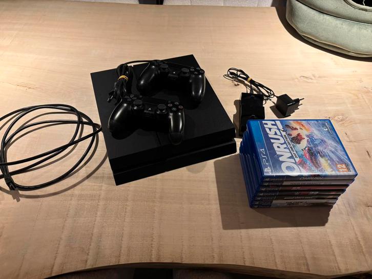 PS4 en toebehoren, Games en Spelcomputers, Spelcomputers | Sony PlayStation 4, Zo goed als nieuw, Ophalen
