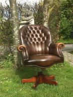 Chesterfield directors swivel chair, Bureaustoel, Ophalen