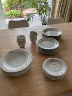 Kahla wit servies met bloemetjes, Huis en Inrichting, Ophalen, Gebruikt, Bord(en), Overige stijlen