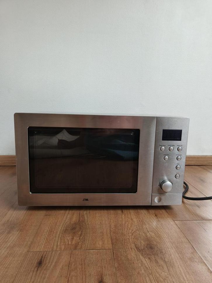 Compacte combimicrogolfoven met grill en kookprogramma’s, Elektronische apparatuur, Microgolfovens, Zo goed als nieuw, Vrijstaand