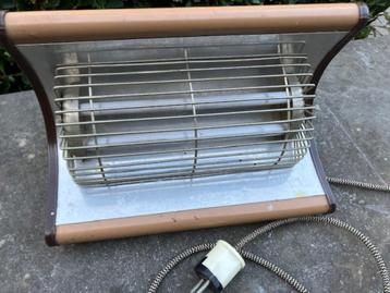 VINTAGE STRAALKACHEL 1982 MADE IN GDR. WERKT NOG. beschikbaar voor biedingen