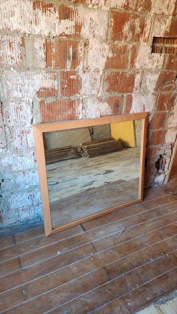 Te koop: Houten spiegel – 86 cm x 76 cm beschikbaar voor biedingen