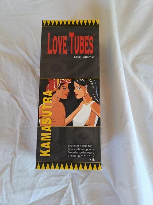 Kamasutra - Erotisch spel voor koppels, Hobby en Vrije tijd, Gezelschapsspellen | Bordspellen, Zo goed als nieuw, Een of twee spelers