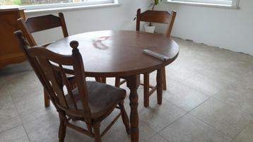 Ronde vol eiken tafel met stoelen en vergrootbaar beschikbaar voor biedingen