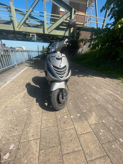 Piaggio Zip 4t 50cc, Fietsen en Brommers, Scooters | Piaggio, Zo goed als nieuw, Zip, Klasse A (25 km/u), Benzine, Ophalen