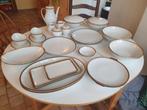 Service porcelaine Seltmann Weiden Bavaria 98 pièces, Verzamelen, Porselein, Kristal en Bestek, Ophalen, Porselein, Compleet servies
