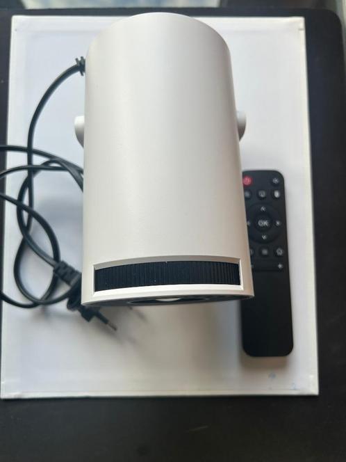 Hdmi projector  HY300PRO, Audio, Tv en Foto, Televisie-accessoires, Zo goed als nieuw, Ophalen of Verzenden