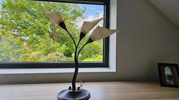 Antieke Design lamp beschikbaar voor biedingen