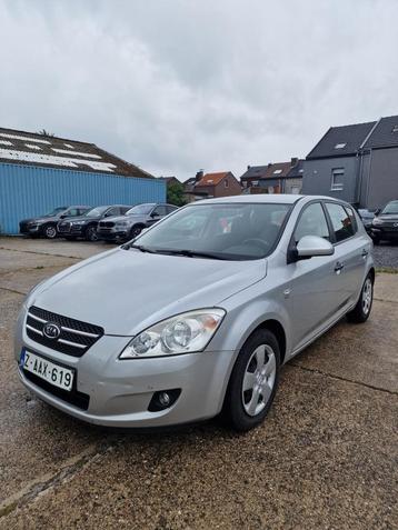 Kia Ceed 1.4i EX // Marchand beschikbaar voor biedingen