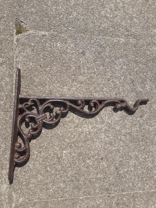 Credenza, gepatineerde gietijzeren beugel om op te hangen, Tuin en Terras, Tuinwanddecoratie, Nieuw, Verzenden
