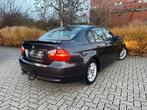 BMW 318i - 2008/213.000km/Manueel - Gekeurd, Leder, Grijs, Euro 4, Zilver of Grijs