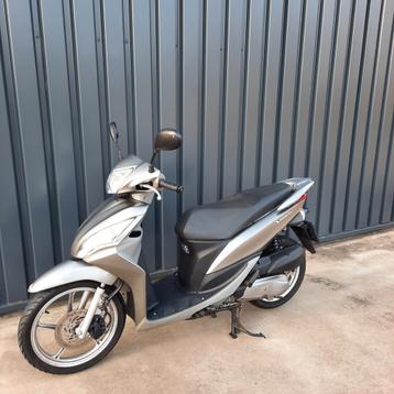 honda vision 110cc injectie ( 1ste eigenaar)  beschikbaar voor biedingen