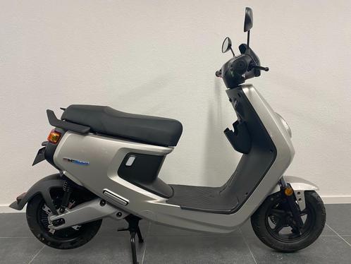 elektrische niu scooter Niu  MQi 45km/u, Fietsen en Brommers, Minibikes, Midibikes en Pitbikes, Nieuw, Overige typen, Ophalen