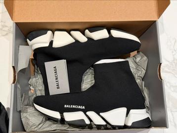 Balenciaga Speed 2.0 maat 44 beschikbaar voor biedingen