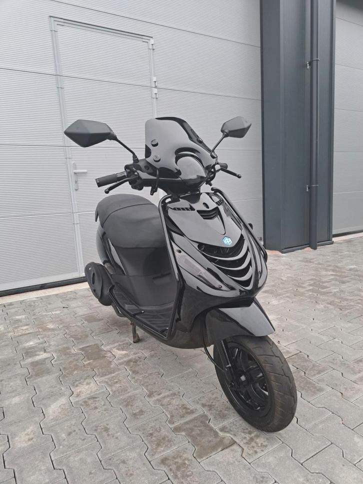 Piaggio Zip 4T Scooter Glans Zwart FULL OPTION (B-KLASSE), Fietsen en Brommers, Scooters | Piaggio, Zo goed als nieuw, Zip, Klasse B (45 km/u)