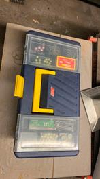 Koffertje gevuld met materiaal om te bloemschikken, Verzamelen, Ophalen, Zo goed als nieuw