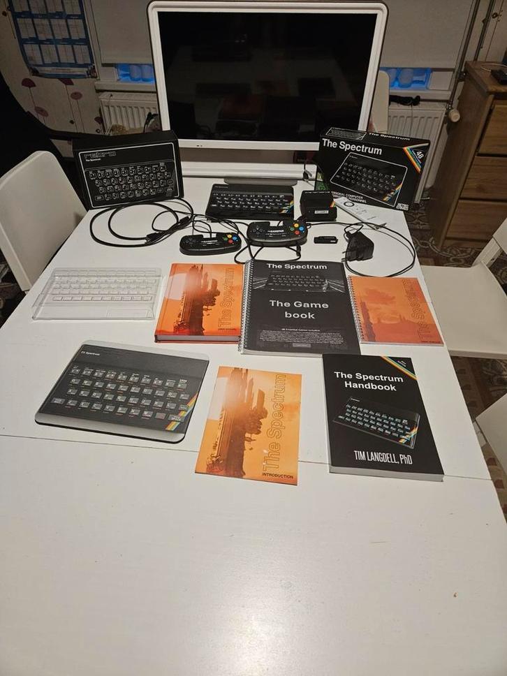 Ready64 RGL THE SPECTRUM XXL, Informatique & Logiciels, Ordinateurs Vintage, Enlèvement