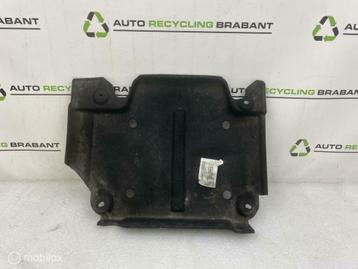 Bodemplaat Achter Porsche Macan ORIG 95B825216 beschikbaar voor biedingen