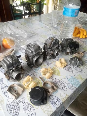 suzuki Carburateur mikuni corps diverse onderdelen  beschikbaar voor biedingen