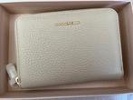 Portefeuille coccinelle metallic soft beige, Beige, Nieuw, Leder, Ophalen