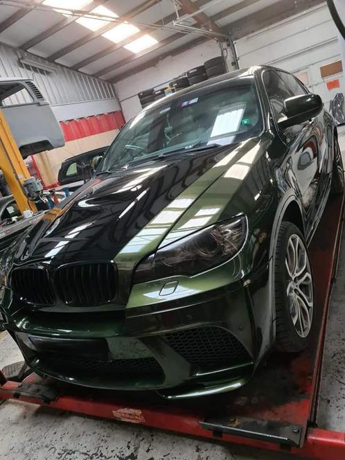 BMW X6 M Performance 4.4 V8 benzine, nieuw kaki/zwart kleur, Auto's, BMW, Particulier, X6, 4x4, ABS, Achteruitrijcamera, Adaptieve lichten