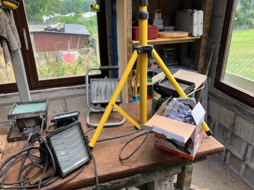 halogeenstraler, Doe-het-zelf en Bouw, Bouwverlichting, Gebruikt, Overige typen, 200 tot 500 watt, Met statief, Ophalen
