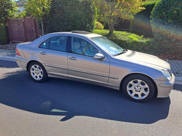 Mercedes-Benz C280 V6 2005– Slechts 108.000 km – Full option, Auto's, Mercedes-Benz, Particulier, C-Klasse, Adaptieve lichten