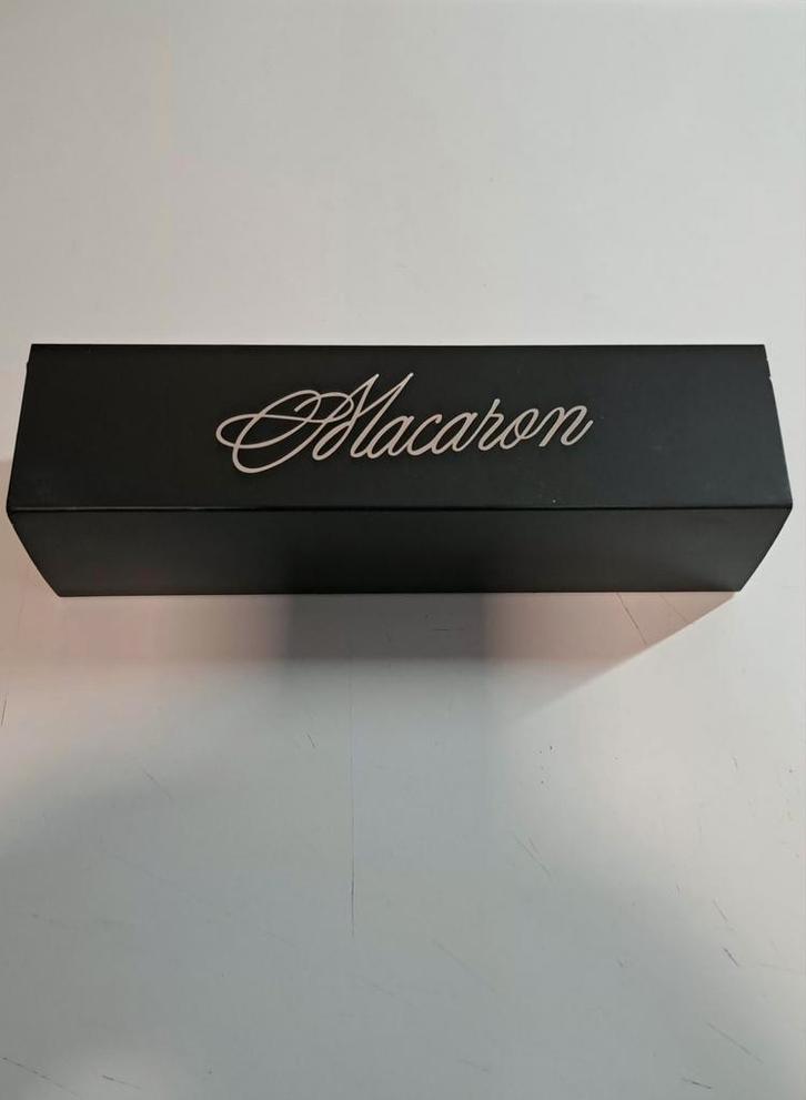 100 zwarte macarondozen (geen macaron inbegrepen), Handtassen en Accessoires, Uiterlijk | Cosmetica en Make-up, Nieuw, Zwart, Ophalen of Verzenden